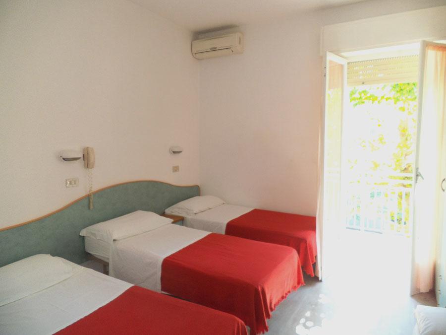 Hotel Luna Rossa Rímini Exterior foto